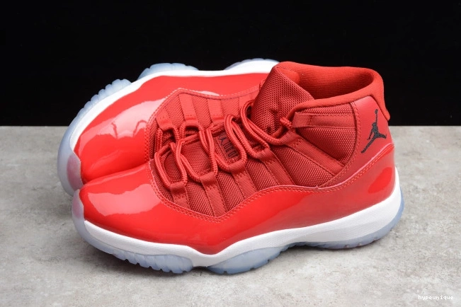 HYPE RetroGym 378037-623 Air Jordan 11 Red 0718